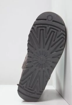Ugg Bailey Bow - Korte Laarzen - Grey -Ugg Verkoopwinkel 04e16e88c3674ea1b533a7269ed9fc2f