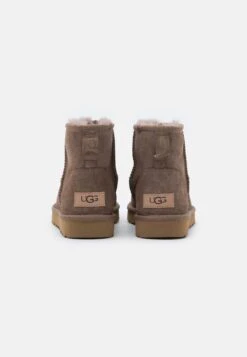 Ugg Classic Mini - Korte Laarzen - Caribou -Ugg Verkoopwinkel 057e19e4387449bdb4cf9b9d66cb6544
