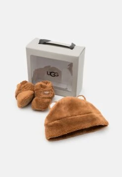 Ugg Bixbee And Beanie Unisex - Geboortegeschenk - Chestnut 13 Ugg Bixbee And Beanie Unisex - Geboortegeschenk - Chestnut -Ugg Verkoopwinkel 079748ef2cb74976b37e6fb9edee7b1d