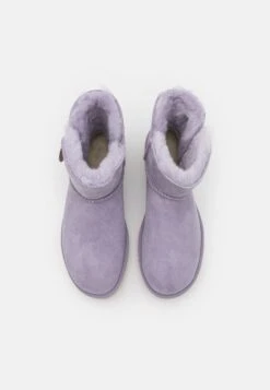 Ugg Mini Bailey Button Bling - Korte Laarzen - June Gloom 13 Ugg Mini Bailey Button Bling - Korte Laarzen - June Gloom -Ugg Verkoopwinkel 091f9511b033467abedbf10b6c7c695a