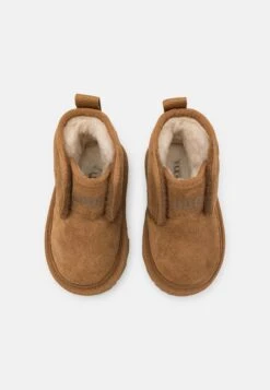 Ugg Accessible Neumel Ez-Fit Unisex - Korte Laarzen - Chestnut -Ugg Verkoopwinkel 15d0b0b00b8d4815b6c19de1424237ce