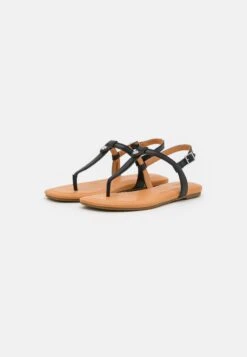 Ugg Madeena - Teensandalen - Black -Ugg Verkoopwinkel 174e07df689c454382ef3f5de8adedb0