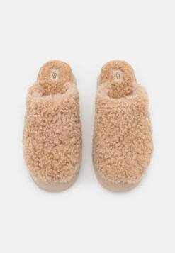 Ugg Maxi Curly Platform - Pantoffels - Sand 11 Ugg Maxi Curly Platform - Pantoffels - Sand -Ugg Verkoopwinkel 1a0e3573682b43b68d2e01964ca77aca