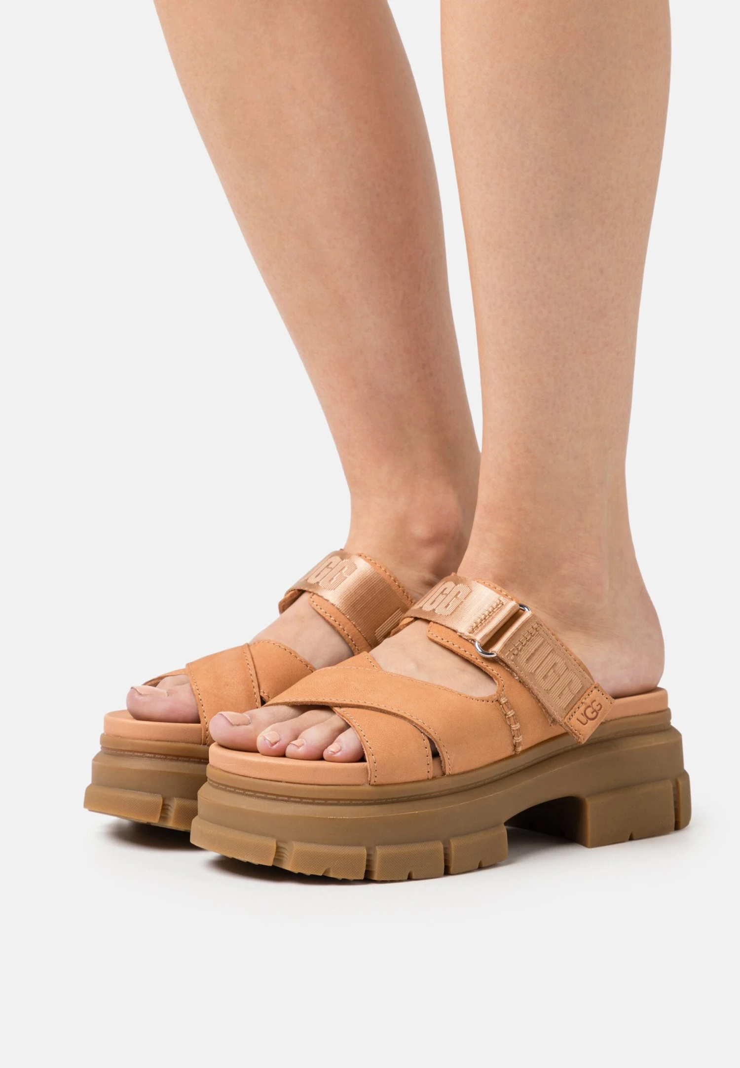Ugg Ashton Slide - Muiltjes Met Hak - Toast 3 Ugg Ashton Slide - Muiltjes Met Hak - Toast
