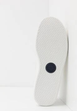 Ugg South Bay- Sneakers Laag - White 12 Ugg South Bay- Sneakers Laag - White -Ugg Verkoopwinkel 20bac35ceaa344bbbd7902cb65bda0d3