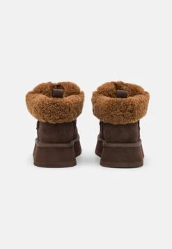 Ugg Funkarra Cabin Cuff - Enkellaarsjes Met Plateauzool - Burnt Cedar -Ugg Verkoopwinkel 2b440e5bcdf247db8cbc6eefc9077d12