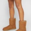 Ugg Classic Short - Korte Laarzen - Chestnut 2 Ugg Classic Short - Korte Laarzen - Chestnut -Ugg Verkoopwinkel 2cae104bd63441798e1bdd3b0a230113