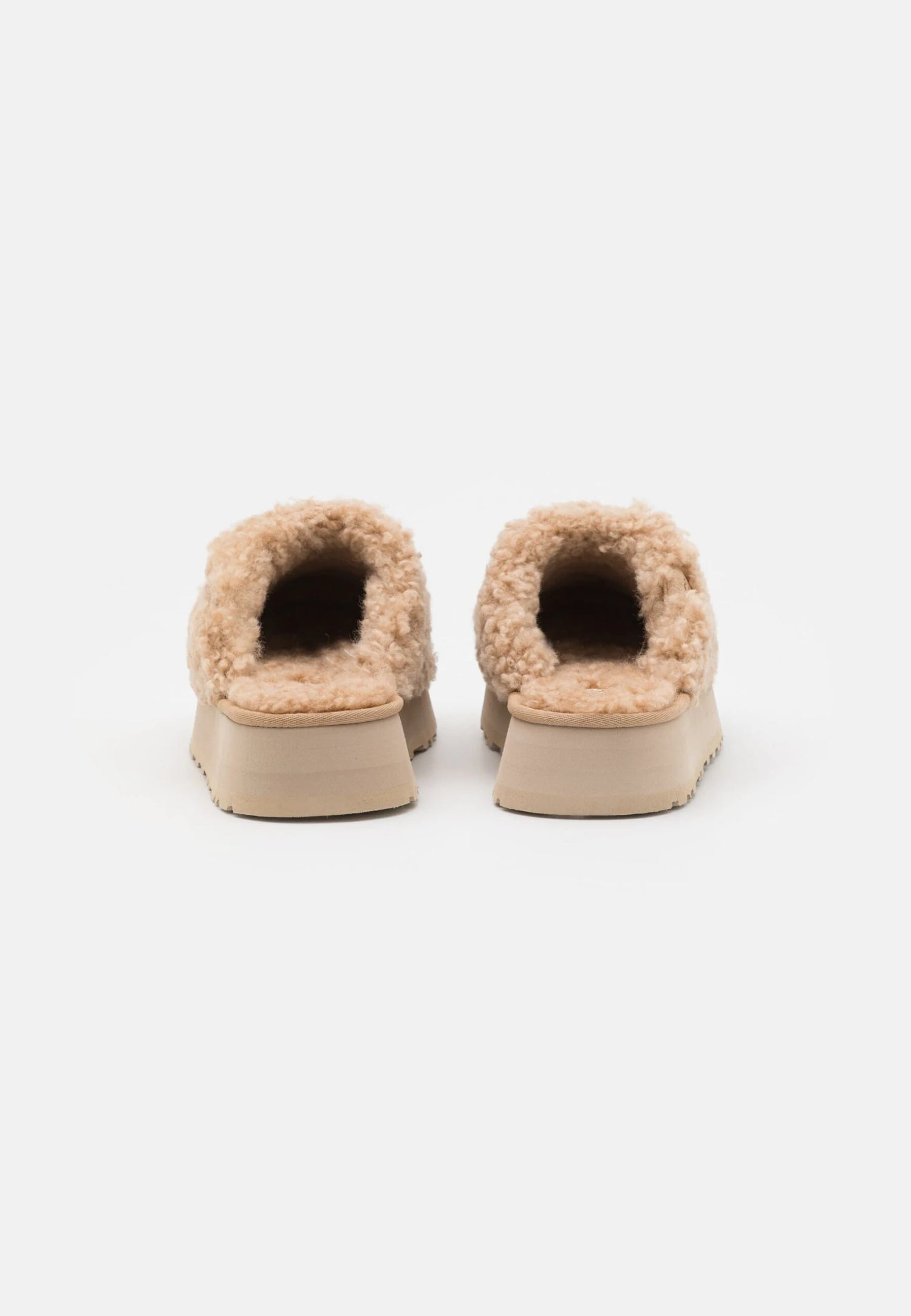 Ugg Maxi Curly Platform - Pantoffels - Sand 5 Ugg Maxi Curly Platform - Pantoffels - Sand - Afbeelding 3