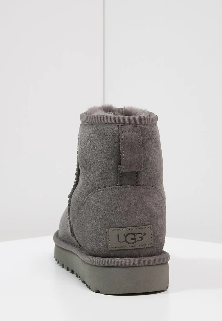 Ugg Classic Mini - Korte Laarzen - Grey 7 Ugg Classic Mini - Korte Laarzen - Grey - Afbeelding 5