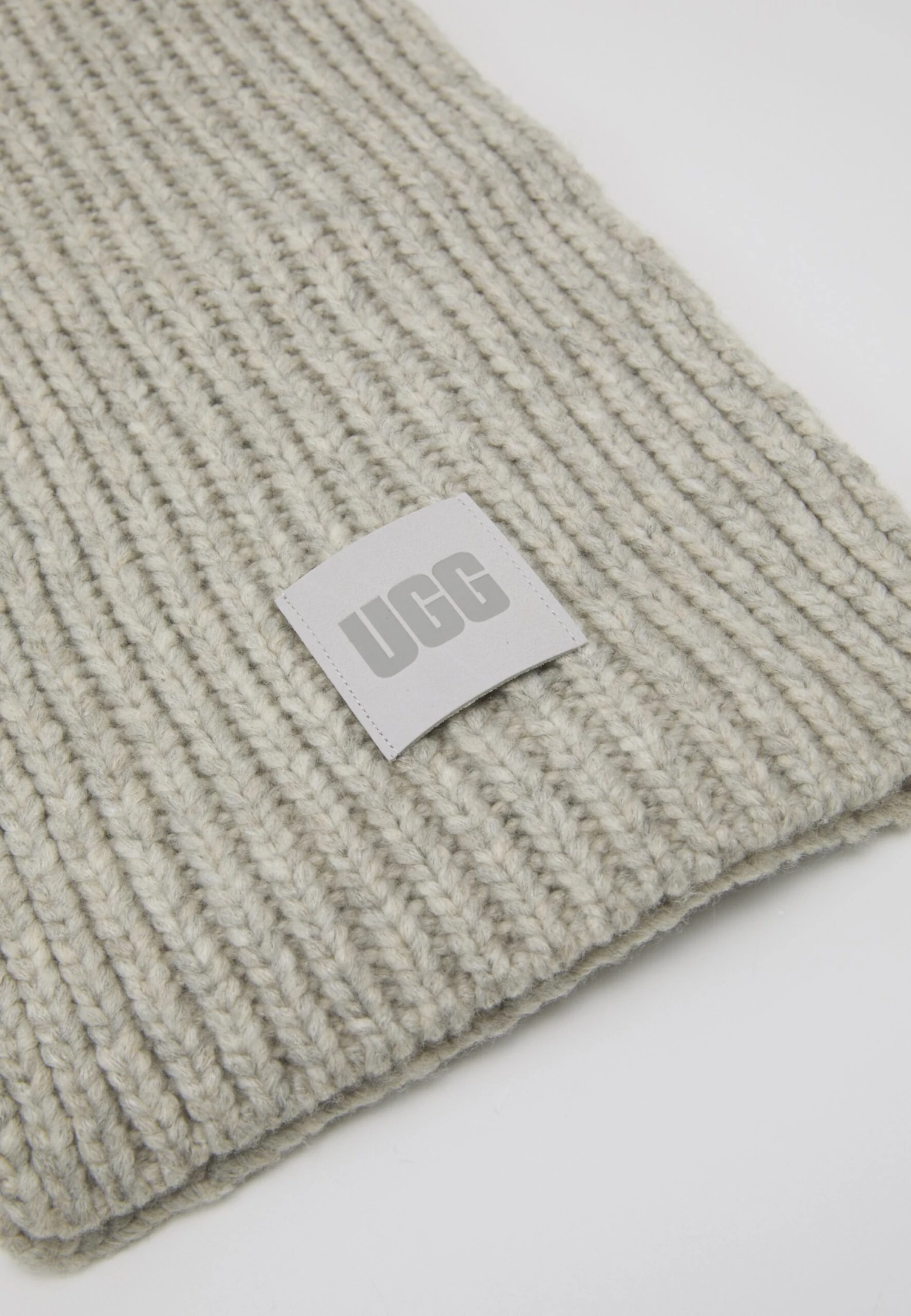 Ugg Chunky Set - Sjaal - Light Grey 7 Ugg Chunky Set - Sjaal - Light Grey - Afbeelding 5