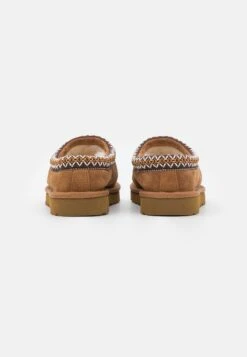 Ugg Tasman - Pantoffels - Chestnut -Ugg Verkoopwinkel 4179e933c68b4d51a5b159417623f4d3