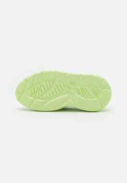 Ugg Sport Yeah- Instappers - Melon Green -Ugg Verkoopwinkel 432209c23aa5442aba854345bc5750f5