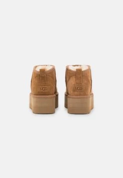 Ugg Classic Ultra Mini Platform - Enkellaarsjes Met Plateauzool - Chestnut -Ugg Verkoopwinkel 4c43d184cb4c450e800f4e7670fae588