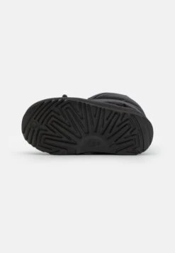 Ugg Classic Maxi Short Unisex - Snowboots- Black -Ugg Verkoopwinkel 510e6bc4a42d4a08bb380012693c3d69