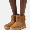 Ugg Classic Mini Logo Zip - Korte Laarzen - Chestnut -Ugg Verkoopwinkel 532a050e63994b8d8da8a740b65fd9a8