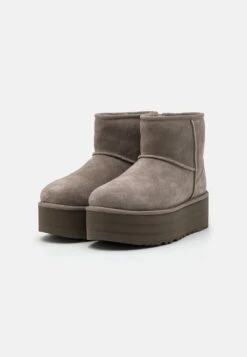 Ugg Classic Mini Platform - Enkellaarsjes Met Plateauzool - Smoke Plume -Ugg Verkoopwinkel 562cb78a596b48d59b46d2bf3eeb77c8