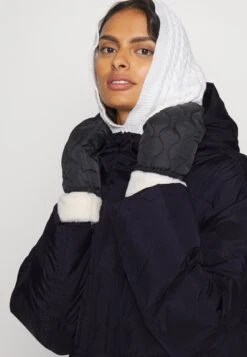 Ugg Keeley Long - Winterjas - Tar 12 Ugg Keeley Long - Winterjas - Tar -Ugg Verkoopwinkel 58751b37669c4ce9b765534dbe6f4e60