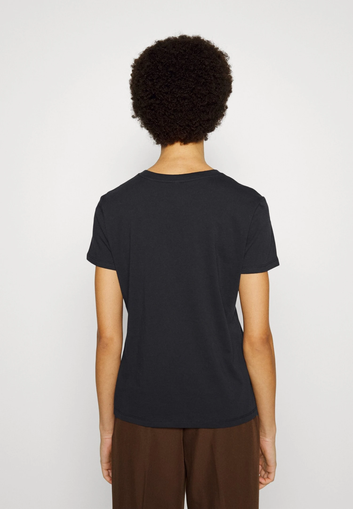 Ugg Uma Tee - T-Shirt Basic - Black 5 Ugg Uma Tee - T-Shirt Basic - Black - Afbeelding 3