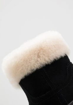 Ugg Jorie - Korte Laarzen - Black -Ugg Verkoopwinkel 5aa20207e140496c8df77d5069ed324f