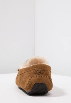 Ugg Ascot - Pantoffels - Cognac 11 Ugg Ascot - Pantoffels - Cognac -Ugg Verkoopwinkel 6c5c7511e8844b1f8743ee2eb35f9430