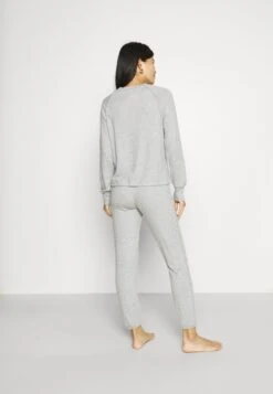 Ugg Gable - Pyjama - Grey Heather 10 Ugg Gable - Pyjama - Grey Heather -Ugg Verkoopwinkel 78618f371ac64b87925f902846b68206