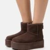 Ugg Classic Mini Platform - Enkellaarsjes Met Plateauzool - Burnt Cedar -Ugg Verkoopwinkel 7e47af3303d248e19621865cc9227a57