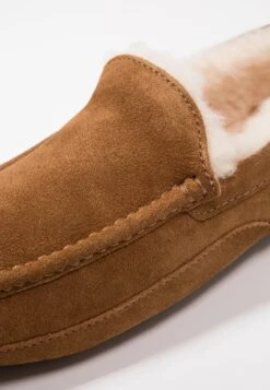 Ugg Ascot - Pantoffels - Cognac 13 Ugg Ascot - Pantoffels - Cognac -Ugg Verkoopwinkel 803cda8a8be541ac8d9c90a02f7c7f17