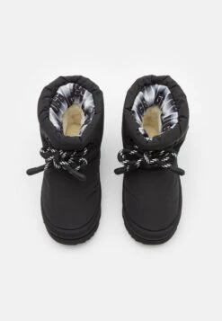 Ugg Classic Maxi Short Unisex - Snowboots- Black -Ugg Verkoopwinkel 88c53e47d2b54aacbb332c028b1d6d1c