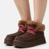 Ugg Funkarra Cabin Cuff - Enkellaarsjes Met Plateauzool - Burnt Cedar -Ugg Verkoopwinkel 8f002c998f014ebb85fe2177845aa691
