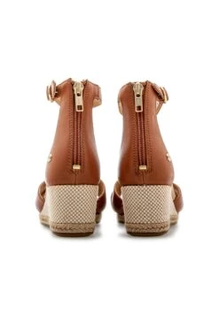 Ugg W Eugenia Pale- Sandalen Met Sleehak - Tan -Ugg Verkoopwinkel 9233c1f56f714abaad60bf4dacd5de8f