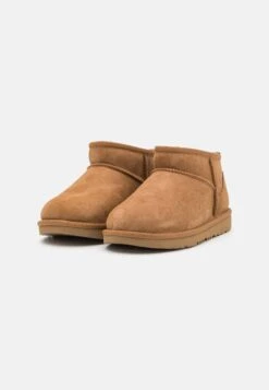 Ugg Classic Ultra Mini Unisex - Korte Laarzen - Chestnut -Ugg Verkoopwinkel 92adb5af0cc64424aa7ab38433116d04