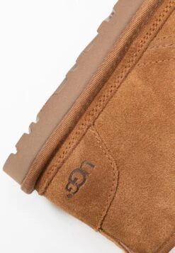 Ugg Neumel - Korte Laarzen - Chestnut -Ugg Verkoopwinkel 9642ecf215b54e17bc58443d57f1d1e4
