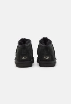 Ugg Classic Ultra Mini Unisex - Korte Laarzen - Black -Ugg Verkoopwinkel 99d98b223f20467b946ceb8e42cb6d12