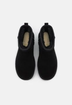 Ugg Classic Ultra Mini Platform - Enkellaarsjes Met Plateauzool - Black -Ugg Verkoopwinkel 9e7b17a5ecd647a89867cd20bed7d194