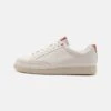 Ugg South Bay- Sneakers Laag - White/Sienna 2 Ugg South Bay- Sneakers Laag - White/Sienna -Ugg Verkoopwinkel a5b9974cd7064f1bbdaa02775b5e693b