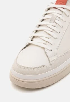 Ugg South Bay- Sneakers Laag - White/Sienna 13 Ugg South Bay- Sneakers Laag - White/Sienna -Ugg Verkoopwinkel a64d3fda84314c02b34c6cb74e242673