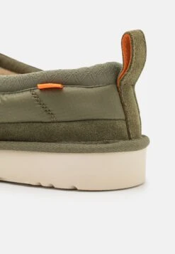 Ugg Tasman - Pantoffels - Burnt Olive 13 Ugg Tasman - Pantoffels - Burnt Olive -Ugg Verkoopwinkel a6aa439e6f8b45a39bb11161d330b49c