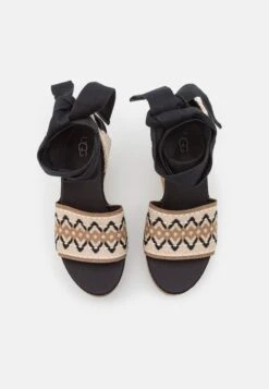 Ugg Abbot Ankle Wrap - Sandalen Met Hoge Hak - Black -Ugg Verkoopwinkel a6ed726dbcf444b8841b02848b023e03