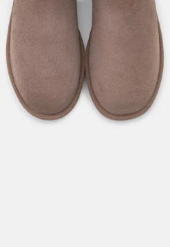 Ugg Classic Mini - Korte Laarzen - Caribou -Ugg Verkoopwinkel aa5d8cf4fcde4b8db2fcece63b7d375a