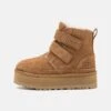 Ugg Neumel Platform Unisex - Korte Laarzen - Chestnut -Ugg Verkoopwinkel ac6fe4932470413eb700ef901df25db3