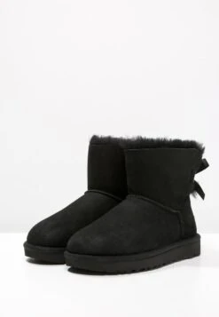 Ugg Mini Bailey Bow - Korte Laarzen - Black -Ugg Verkoopwinkel ad5bedbfabaa49a8ba4e9f631c3f3cce
