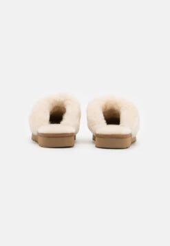 Ugg Cozy - Pantoffels - Cream -Ugg Verkoopwinkel b5571a74f6324f21a1659713442b57c9