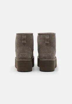 Ugg Classic Mini Platform - Enkellaarsjes Met Plateauzool - Smoke Plume -Ugg Verkoopwinkel beeb1ae5fa3f447799afee8f2043c171