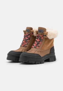 Ugg Ashton Addie - Veterboots - Chestnut -Ugg Verkoopwinkel c1a90252989d454c86711b536c5f3a82