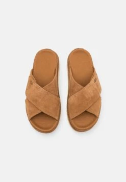 Ugg GoldenstarCross Slide - Muiltjes - Chestnut 10 Ugg GoldenstarCross Slide - Muiltjes - Chestnut -Ugg Verkoopwinkel cbdfaebc6b0442ad8064e4a306b60ad0