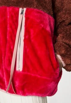 Ugg Marlene Jacket - Winterjas - Cherrywood / Cerise -Ugg Verkoopwinkel ccf2f5838ad94786968c0f8363047f9a