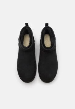 Ugg Classic Ultra Mini - Korte Laarzen - Black 11 Ugg Classic Ultra Mini - Korte Laarzen - Black -Ugg Verkoopwinkel cd67bec0f7a748dd8b153d36c36f069e