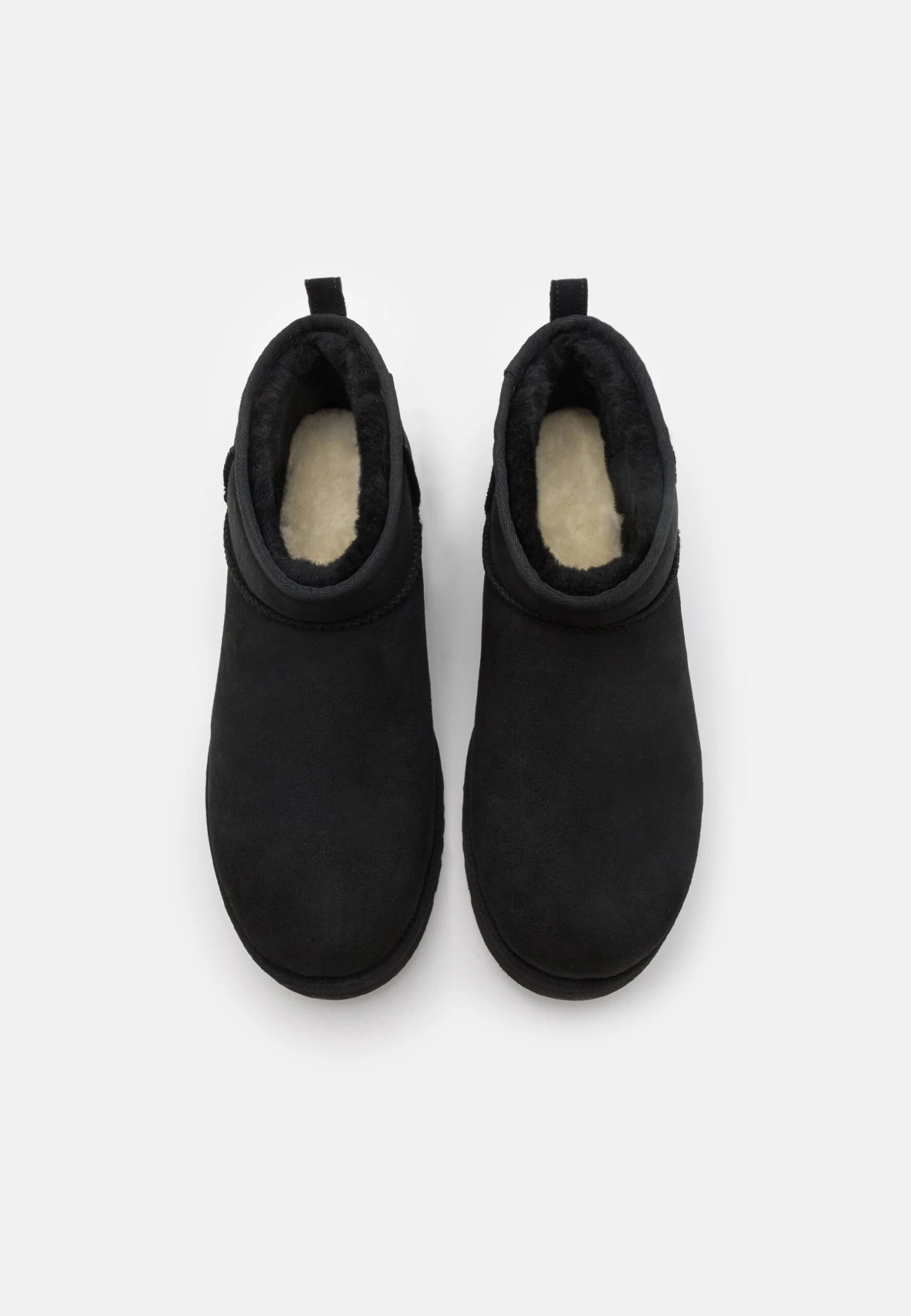 Ugg Classic Ultra Mini - Korte Laarzen - Black 6 Ugg Classic Ultra Mini - Korte Laarzen - Black - Afbeelding 4