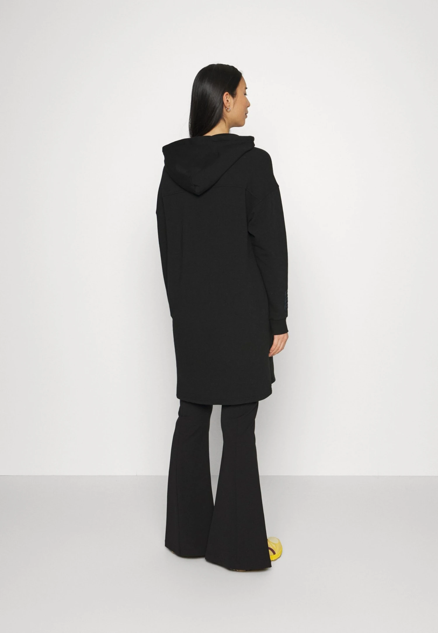 Ugg Aderyn Hoodie Dress - Hoodie - Black 5 Ugg Aderyn Hoodie Dress - Hoodie - Black - Afbeelding 3