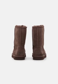 Ugg Classic Short - Korte Laarzen - Burnt Cedar -Ugg Verkoopwinkel d81fcb6ddf9c4df9bd4570f5c8e771db